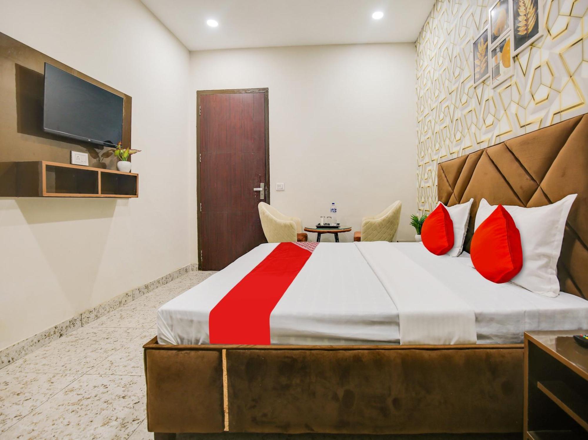 Hotel O Silver Sky Ludhiana Exterior foto